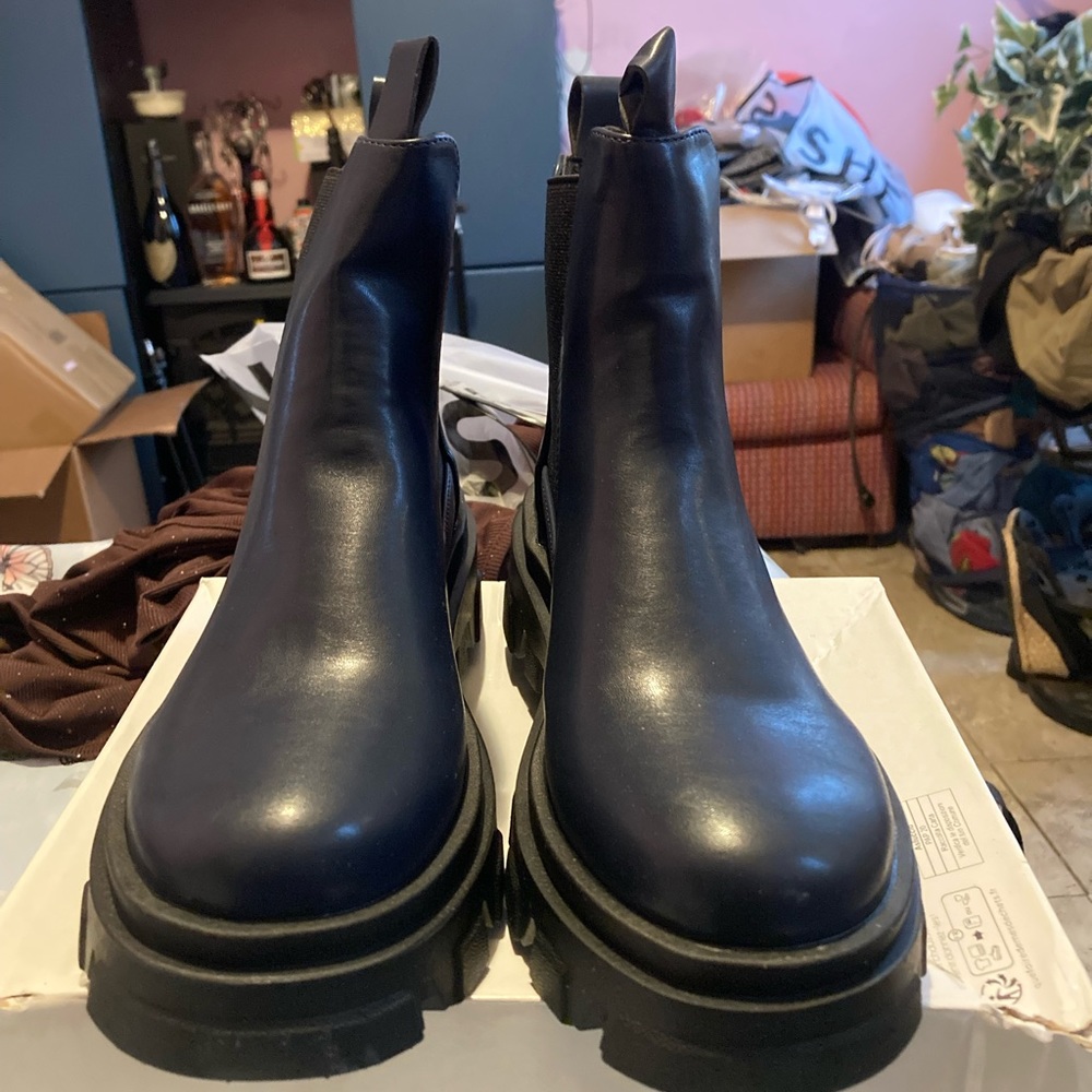 Size 42 boots